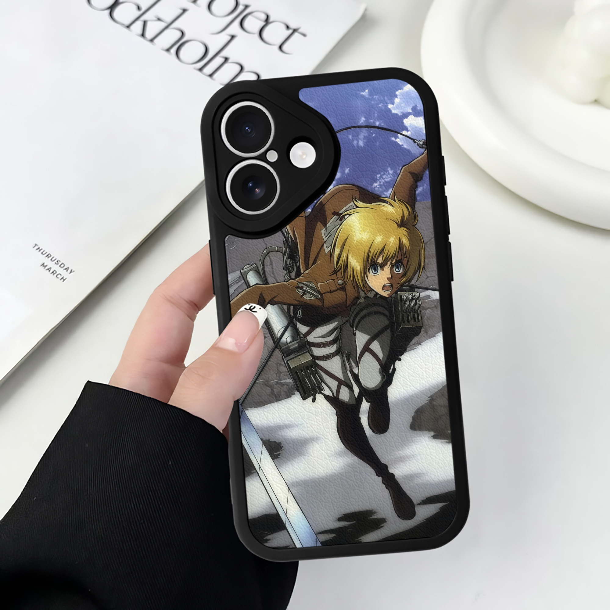 （画像用） 進撃の巨人 Attack on Titan 【iPhone 16シリーズ対応】シリコンスマホケース（レザー調） 材質：シリコン